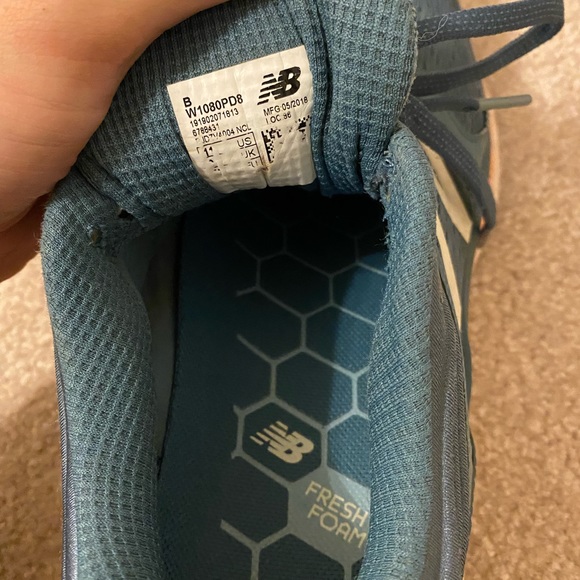 Women’s New Balance 1080s - Picture 5 of 10